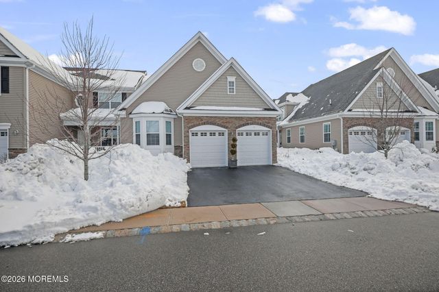 5 Traditions Place, Monroe, NJ 08831