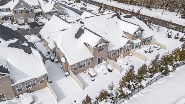 5 Traditions Place, Monroe, NJ 08831