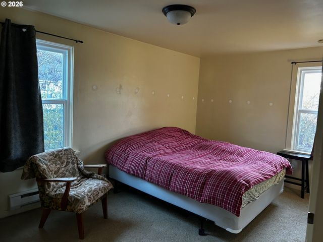 300 21ST St, Springfield, OR 97477