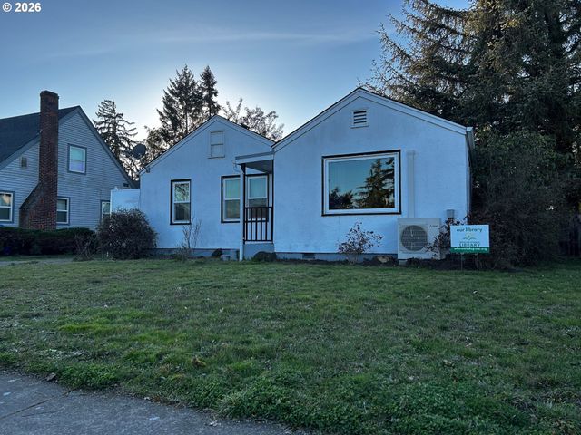 300 21ST St, Springfield, OR 97477