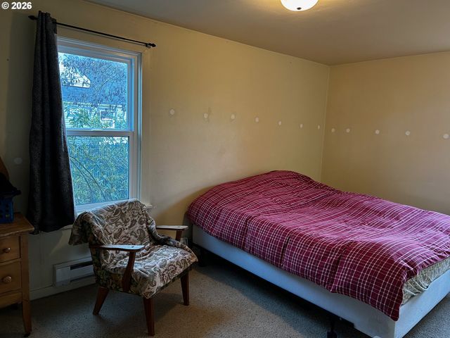 300 21ST St, Springfield, OR 97477