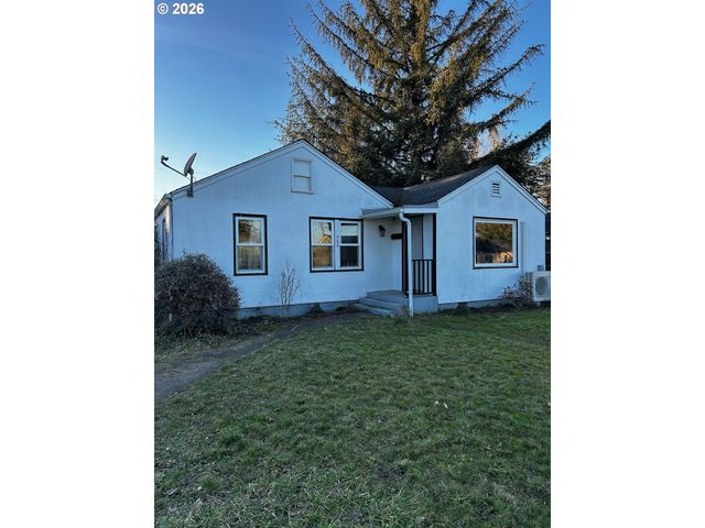 300 21ST St, Springfield, OR 97477