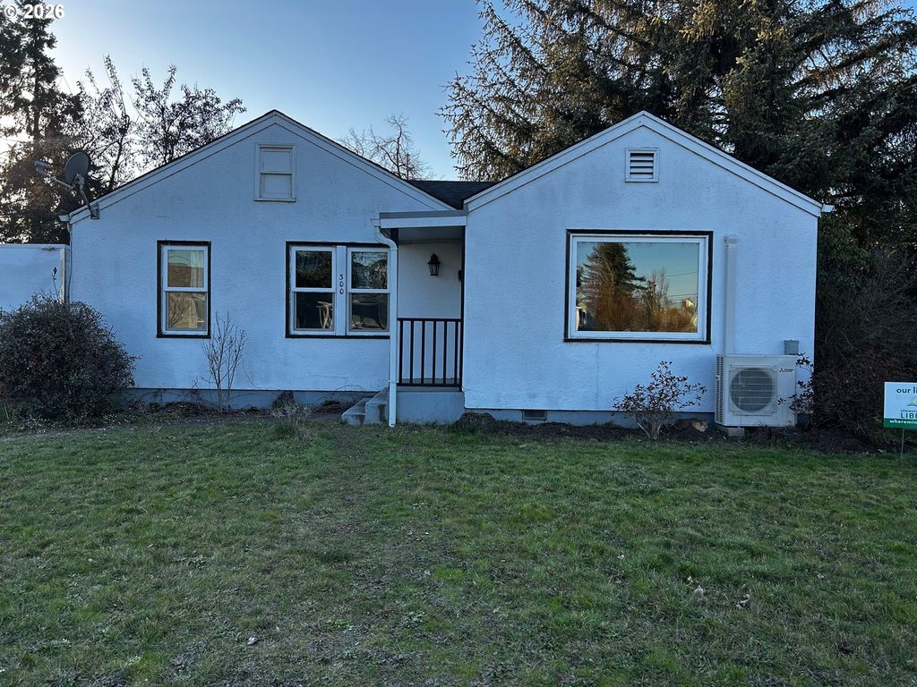 300 21ST St, Springfield, OR 97477