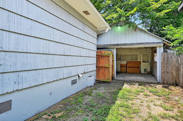 116 N Willow, Sherman, TX 75090
