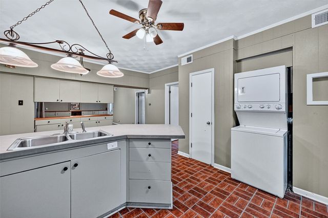 116 N Willow, Sherman, TX 75090