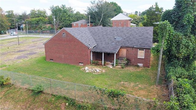 1326 N Main Street, Winston-salem, NC 27105