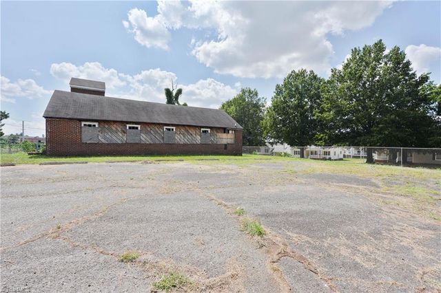 1326 N Main Street, Winston-salem, NC 27105