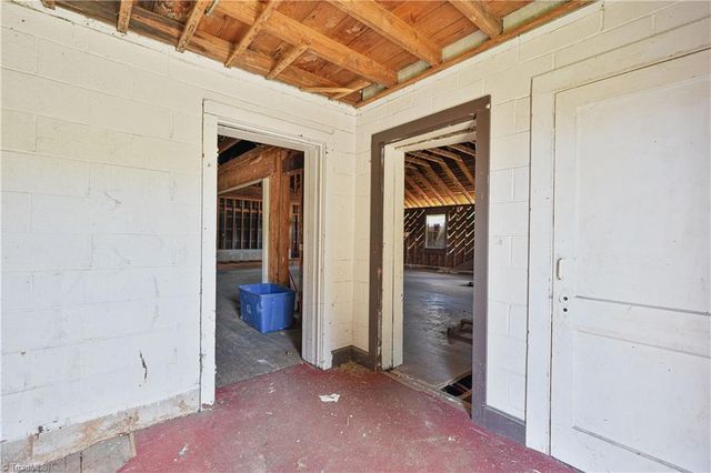 1326 N Main Street, Winston-salem, NC 27105