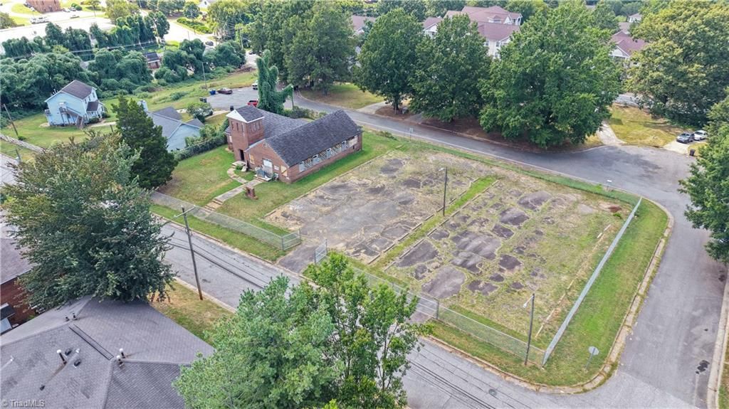 1326 N Main Street, Winston-salem, NC 27105