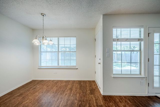 1911 Timberwood DR, Cedar Park, TX 78613