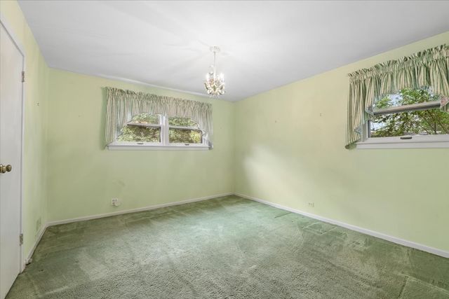211 Sumac Road, Highland Park, IL 60035