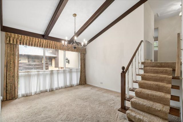 211 Sumac Road, Highland Park, IL 60035