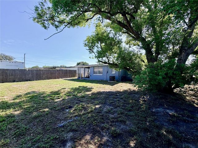 10926 N ANNETTE AVENUE, Tampa, FL 33612