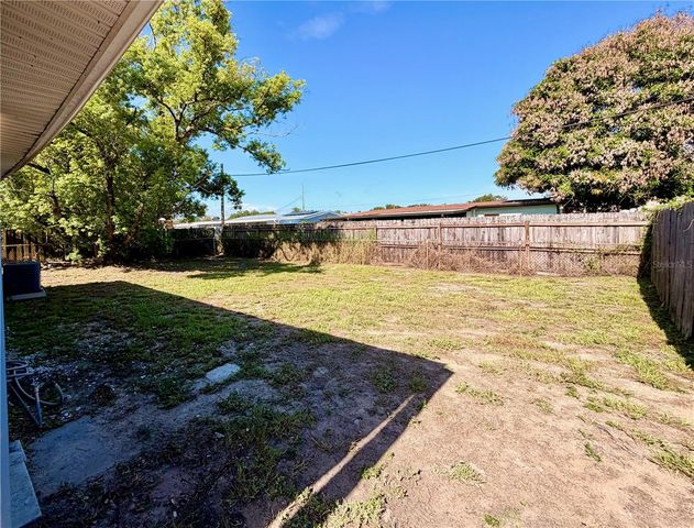 10926 N ANNETTE AVENUE, Tampa, FL 33612