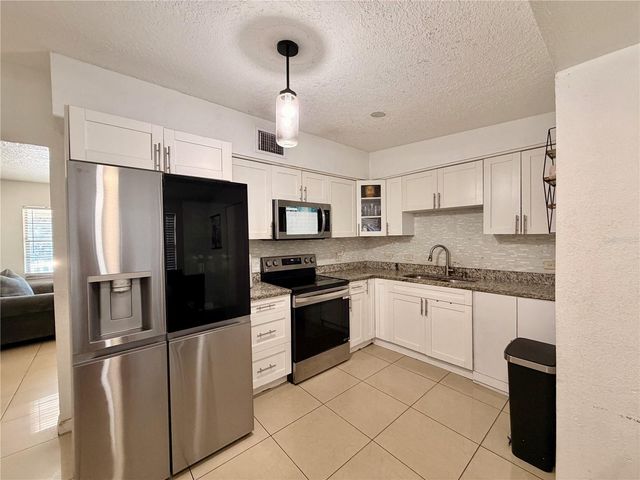 10926 N ANNETTE AVENUE, Tampa, FL 33612
