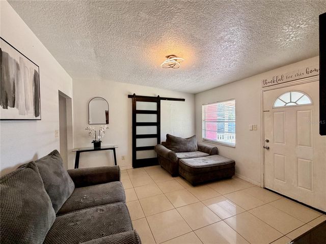 10926 N ANNETTE AVENUE, Tampa, FL 33612