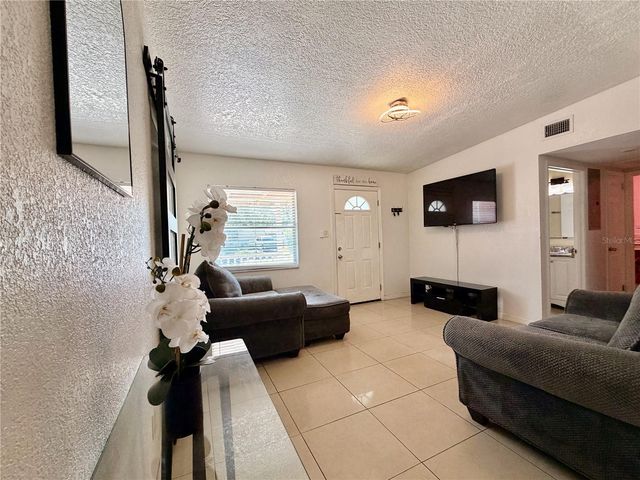 10926 N ANNETTE AVENUE, Tampa, FL 33612
