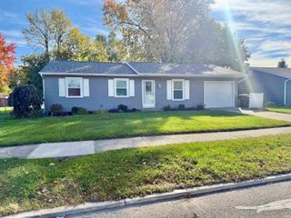 326 E Lisle Street, Kendallville, IN 46755