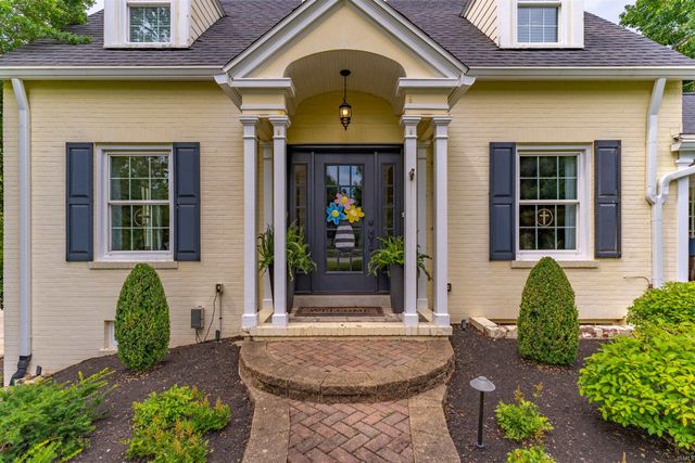 7110 Newburgh Road, Evansville, IN 47715