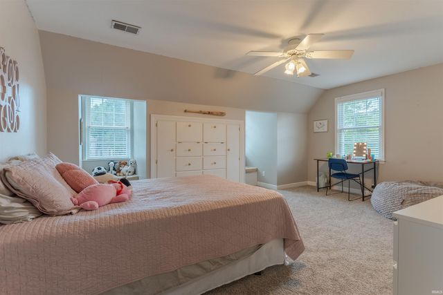 7110 Newburgh Road, Evansville, IN 47715