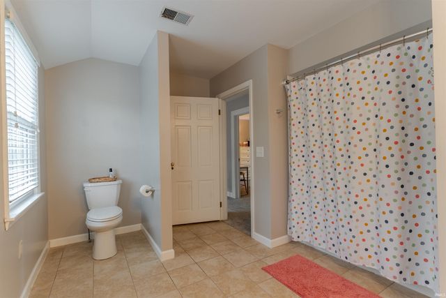 7110 Newburgh Road, Evansville, IN 47715