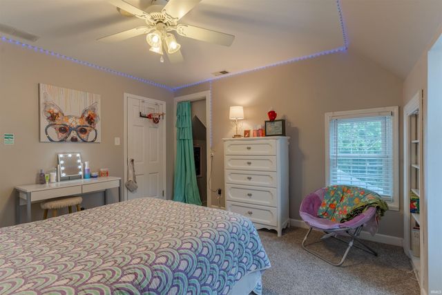 7110 Newburgh Road, Evansville, IN 47715