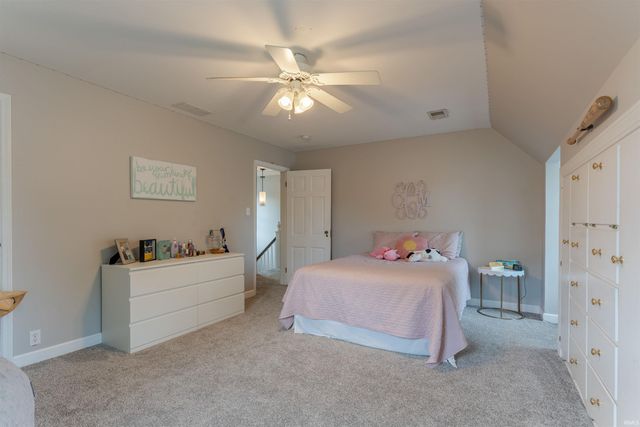 7110 Newburgh Road, Evansville, IN 47715