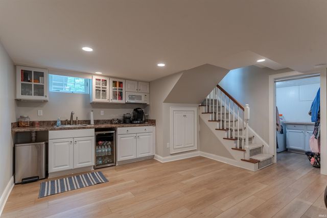 7110 Newburgh Road, Evansville, IN 47715