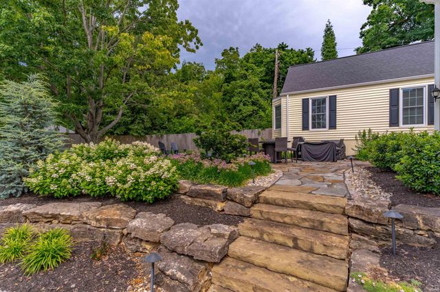 7110 Newburgh Road, Evansville, IN 47715