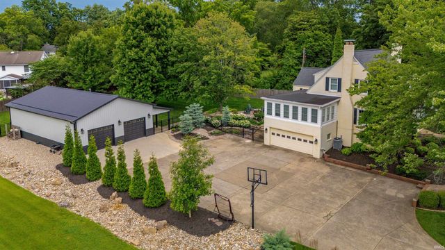 7110 Newburgh Road, Evansville, IN 47715