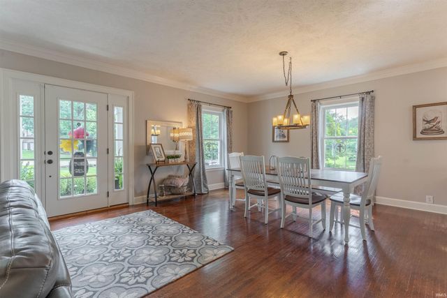 7110 Newburgh Road, Evansville, IN 47715