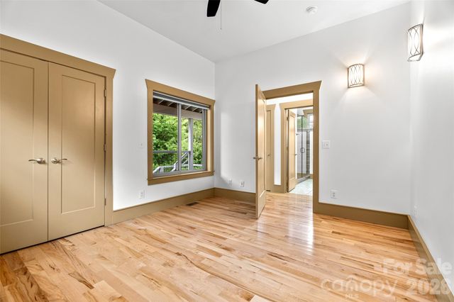 337 Sand Hill Road, Asheville, NC 28806