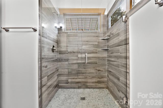 337 Sand Hill Road, Asheville, NC 28806