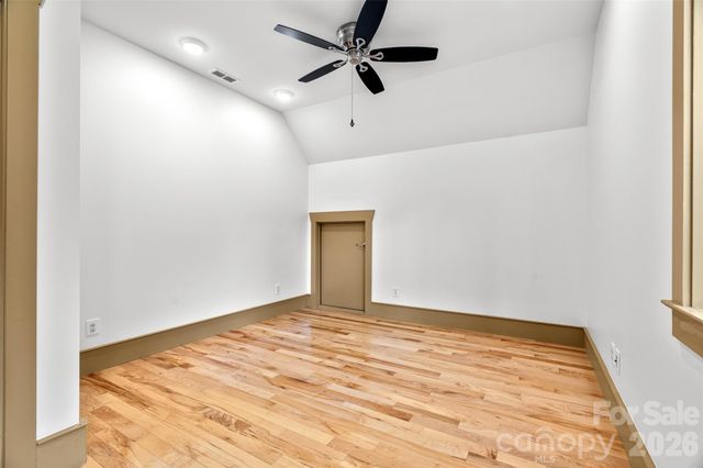 337 Sand Hill Road, Asheville, NC 28806