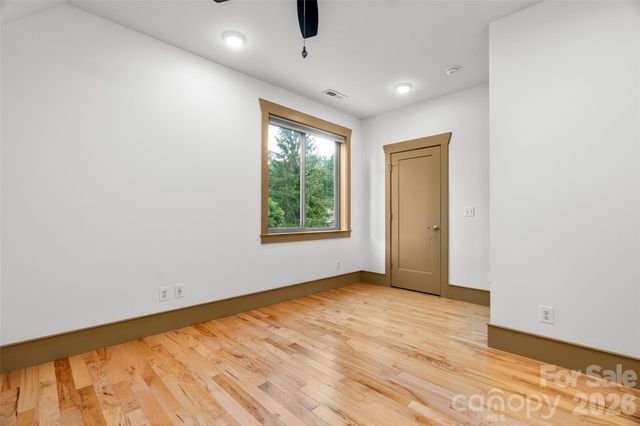 337 Sand Hill Road, Asheville, NC 28806