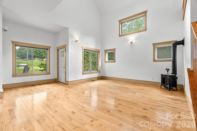 337 Sand Hill Road, Asheville, NC 28806