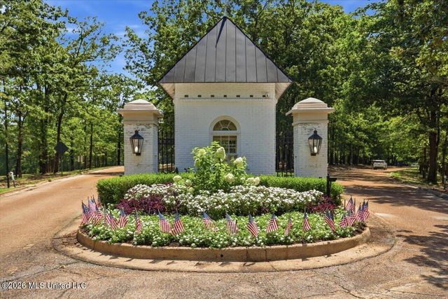 108 Whisper Ridge Drive, Madison, MS 39110