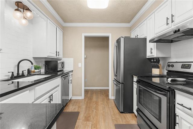 806 Dillard Street, Caldwell, TX 77836