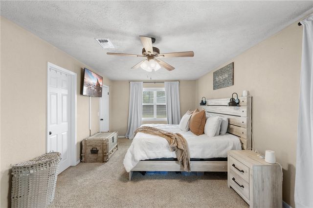 806 Dillard Street, Caldwell, TX 77836