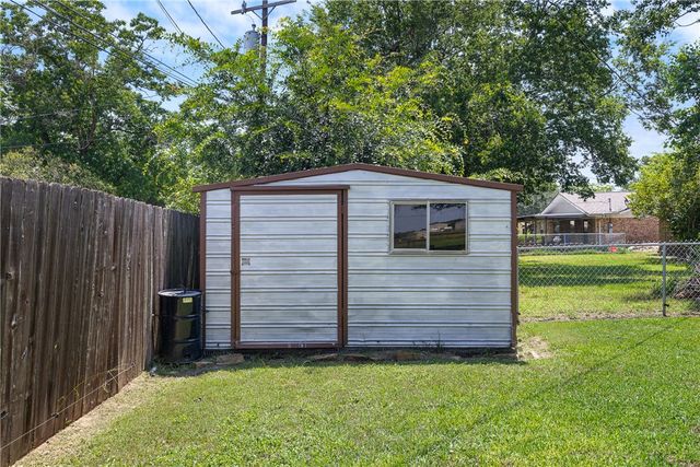 806 Dillard Street, Caldwell, TX 77836