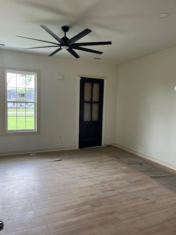 1798 Twin Caves Dr, Lewisburg, TN 37091