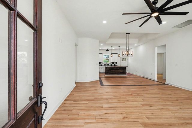 1798 Twin Caves Dr, Lewisburg, TN 37091
