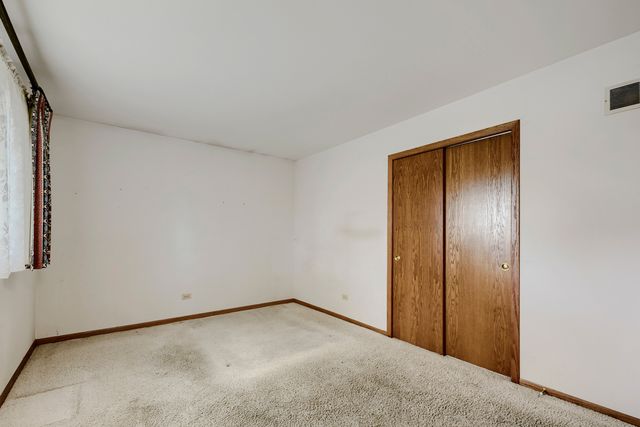 496 Sheridan Lane, Schaumburg, IL 60193