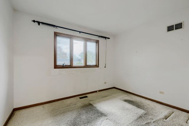 496 Sheridan Lane, Schaumburg, IL 60193