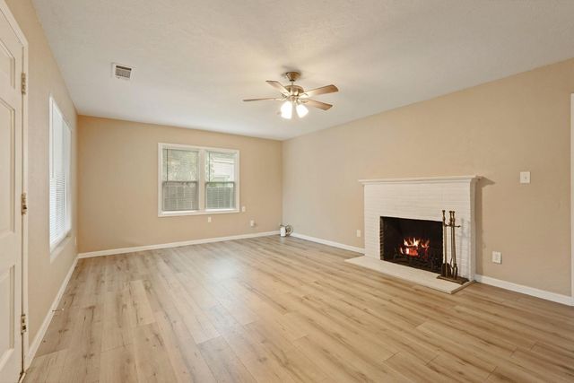 1640 Oxford Way, Stockton, CA 95204