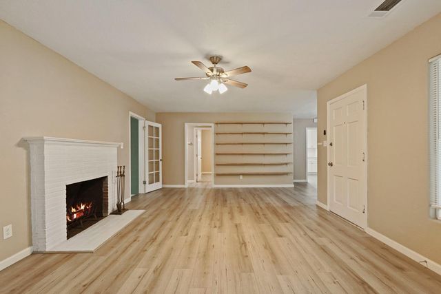 1640 Oxford Way, Stockton, CA 95204