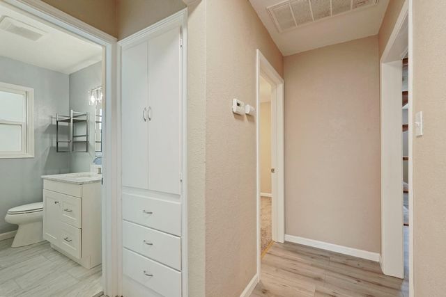 1640 Oxford Way, Stockton, CA 95204