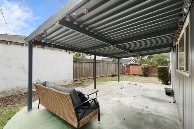 1640 Oxford Way, Stockton, CA 95204