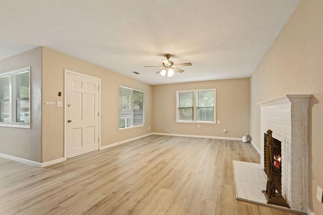 1640 Oxford Way, Stockton, CA 95204