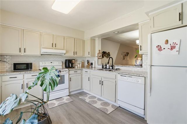 5522 Campus DR, Virginia Beach, VA 23462